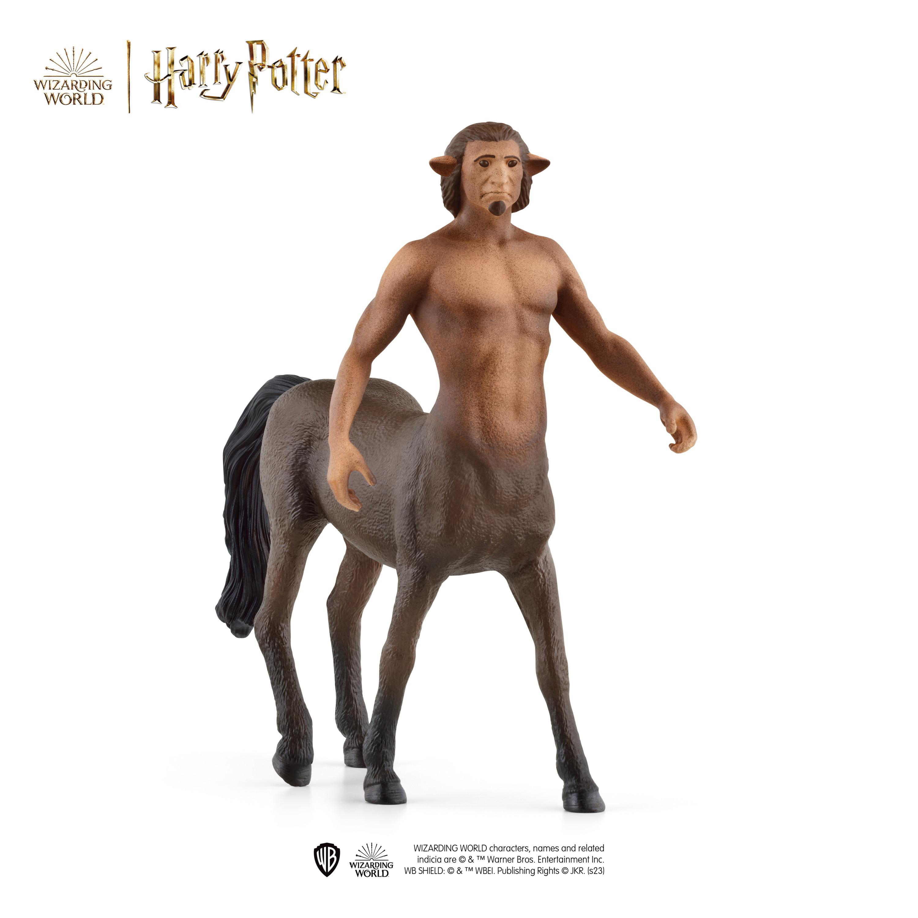 Harry Potter Zentaur-Figur mit menschlichem Torso und Pferdekörper, weißer Hintergrund.