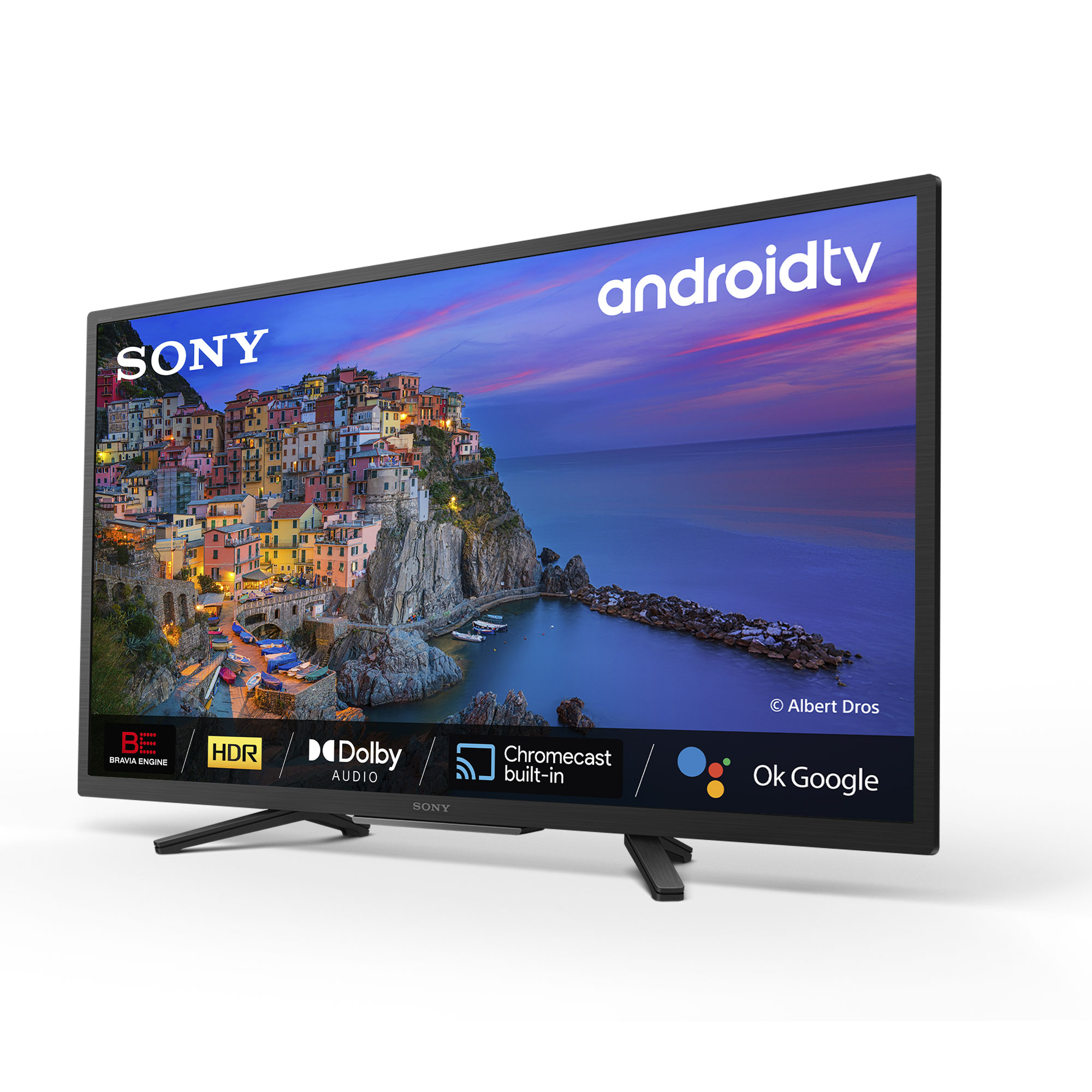 Schwarzer Sony Android TV, zeigt eine Küstenlandschaft und Android TV Oberfläche.