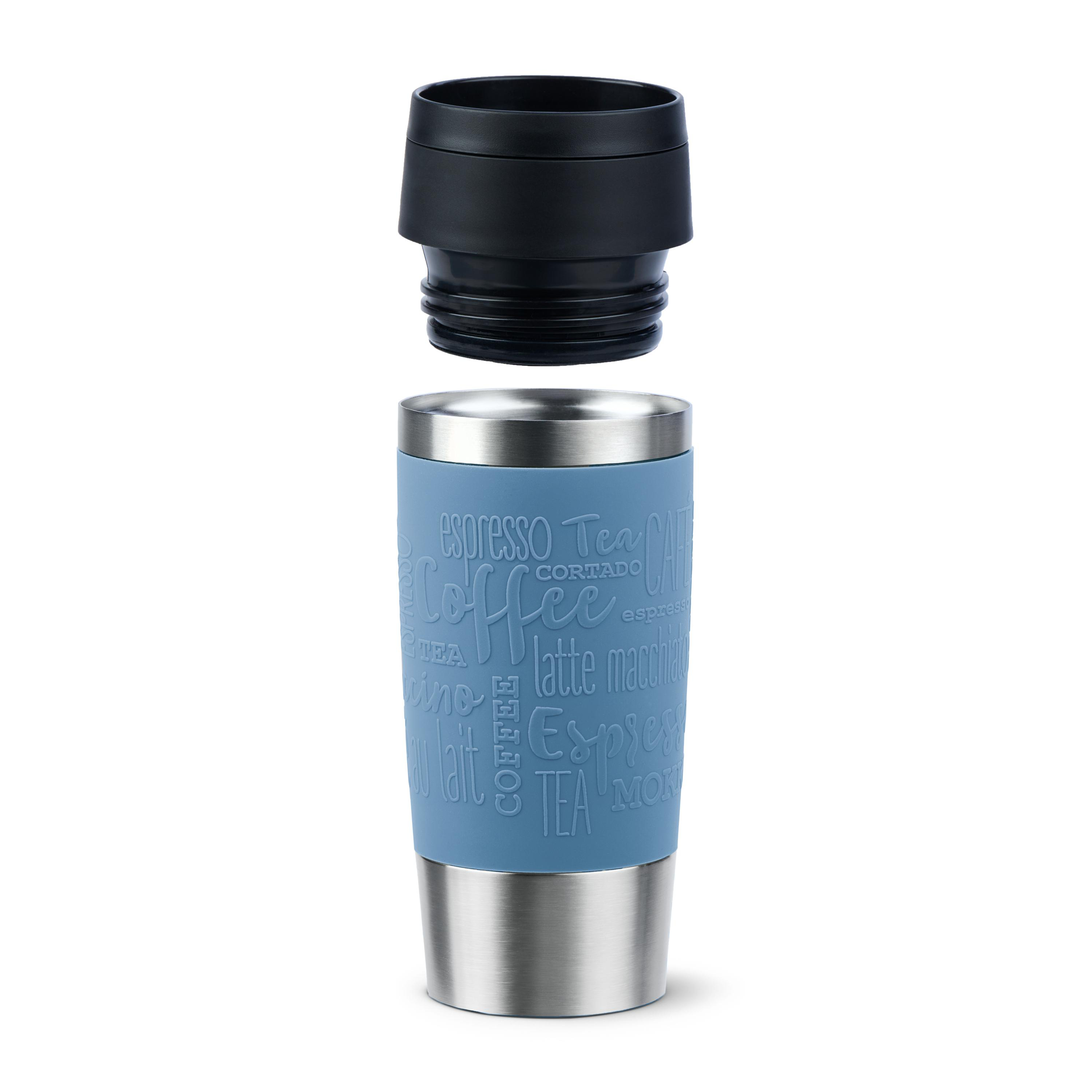 Blauer Reisebecher mit schwarzem Deckel, zerlegt.