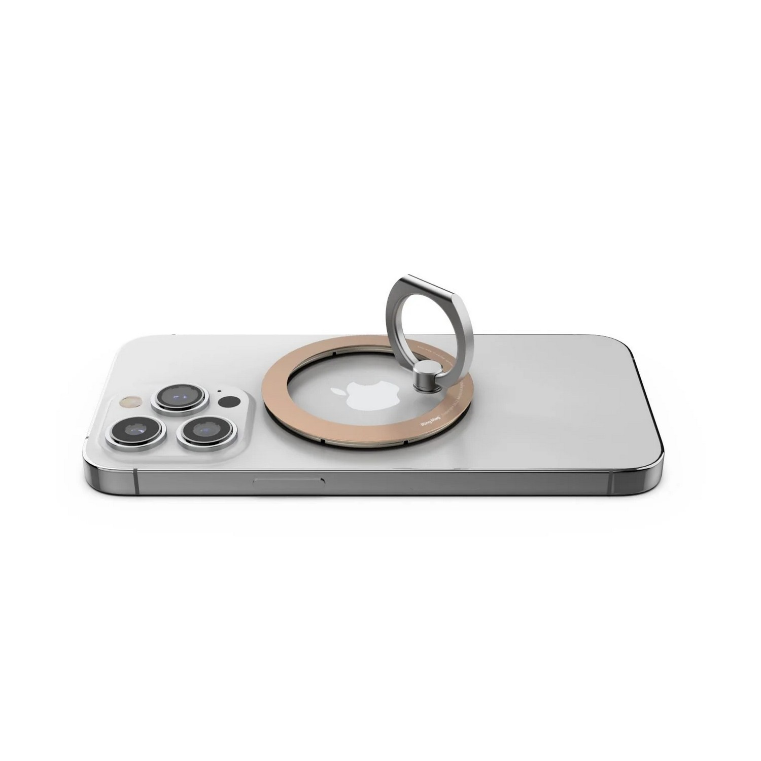 Téléphone argenté avec un support de bague. L'anneau est ouvert et argenté, et le téléphone est sur une surface blanche.