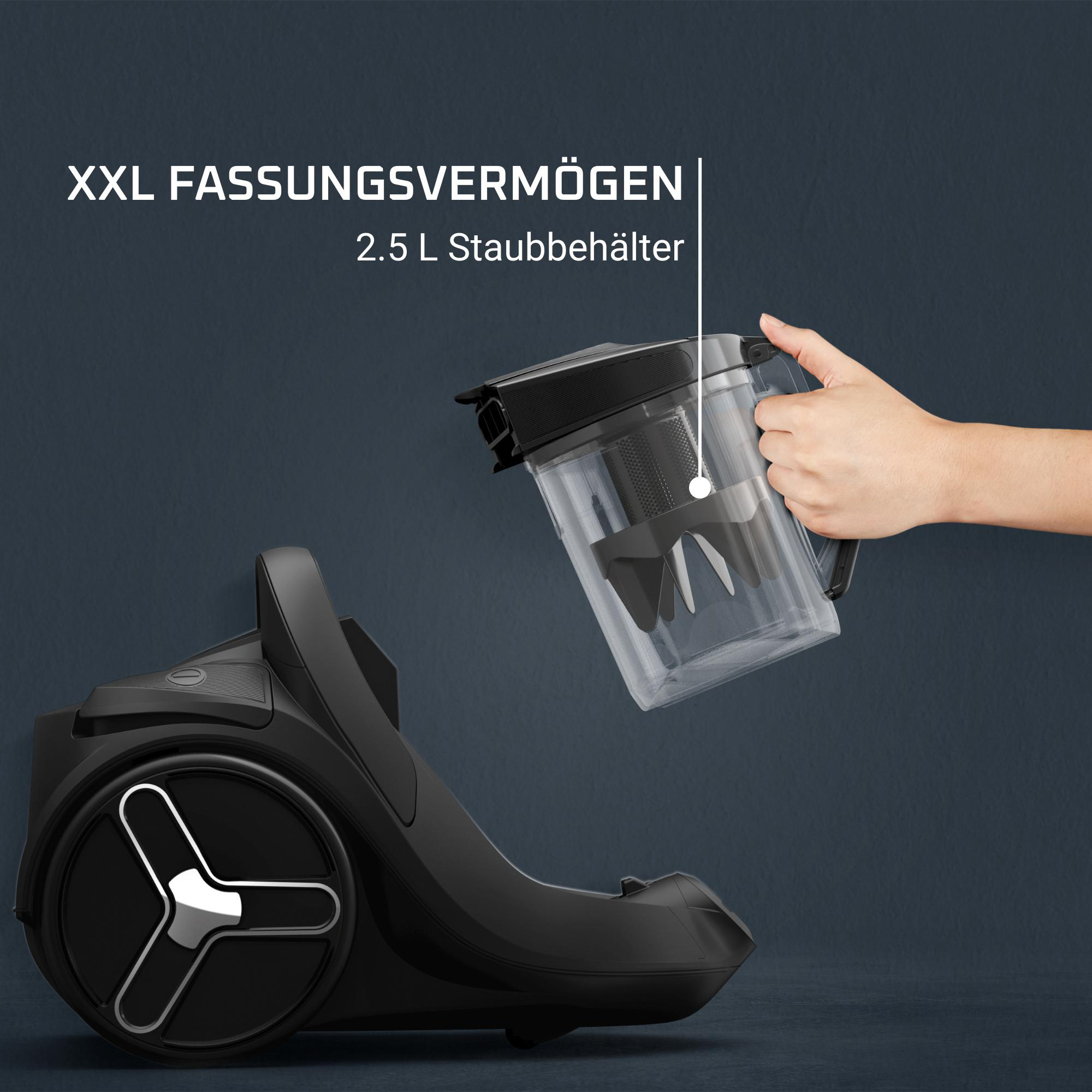 Schwarzer Staubsauger mit einer Hand, die den transparenten Staubbehälter hält.