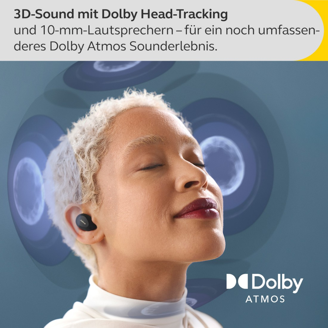 Frau mit Ohrhörern, mit blauen Schallwellen, Dolby Atmos-Logo.