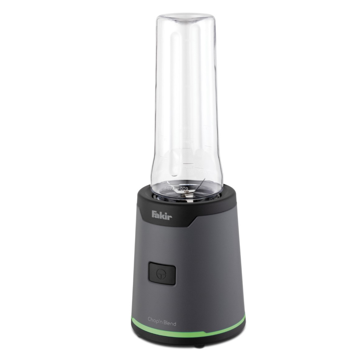 Beyaz arka planda şeffaf plastik hazneli gri renkli Fakir kişisel blender.