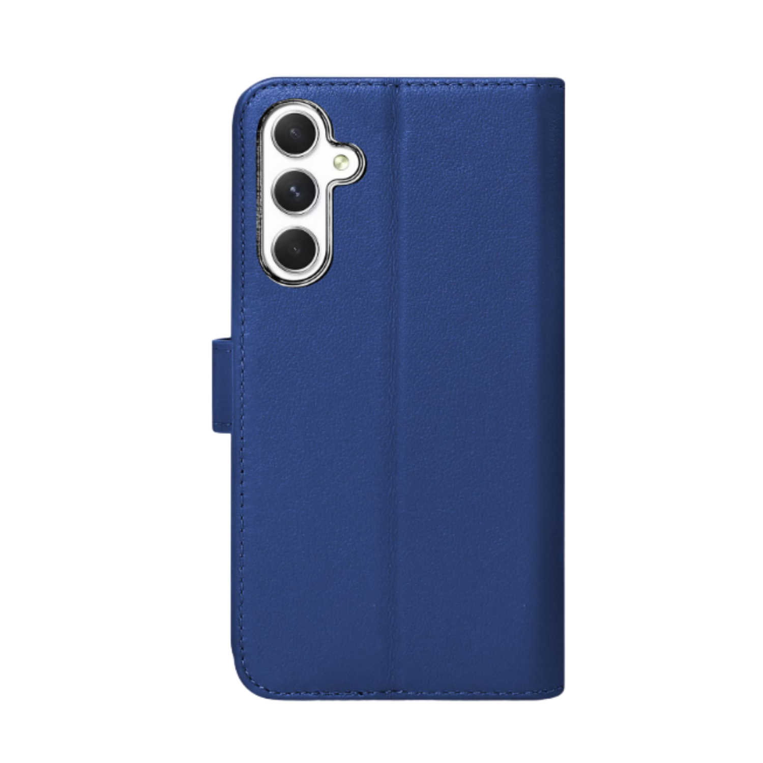 Un étui de téléphone bleu avec une découpe pour triple caméra. Le téléphone est sur fond noir.