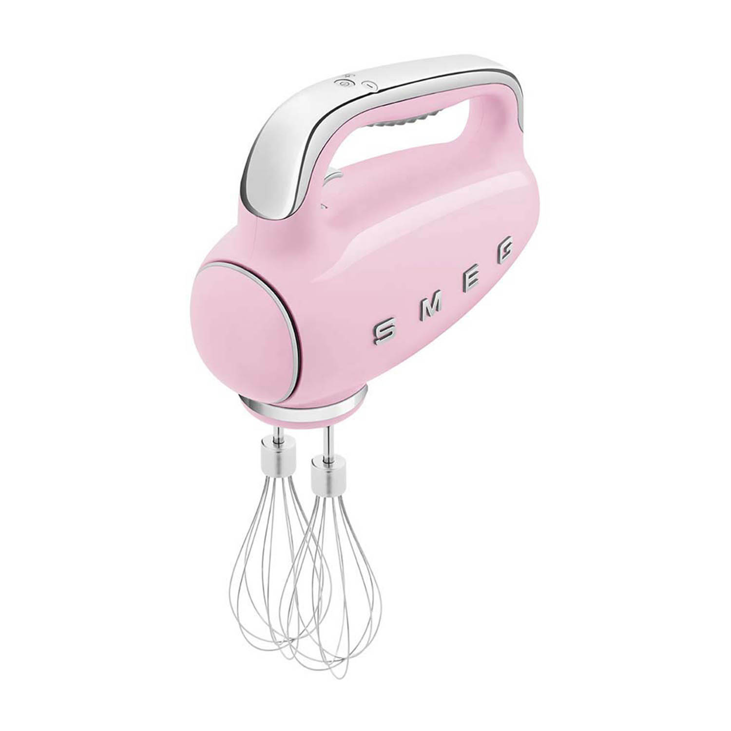 Un frullatore a mano rosa con fruste argentate su sfondo bianco.
