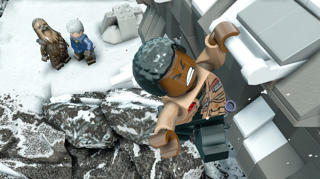 Scena Lego Star Wars z upadającym Finnem na śniegu.