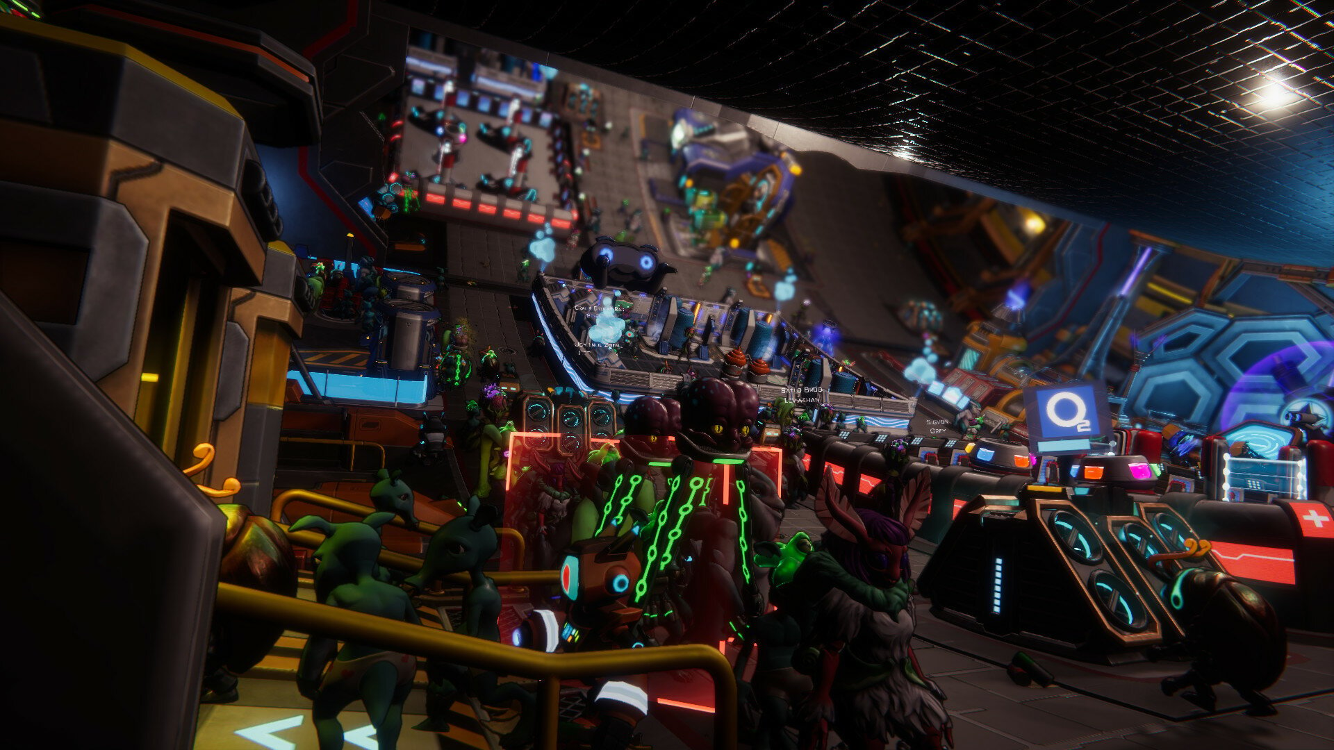 Futurystyczna scena z gry z wieloma postaciami w statku kosmicznym, neonami i ciemnym otoczeniem.