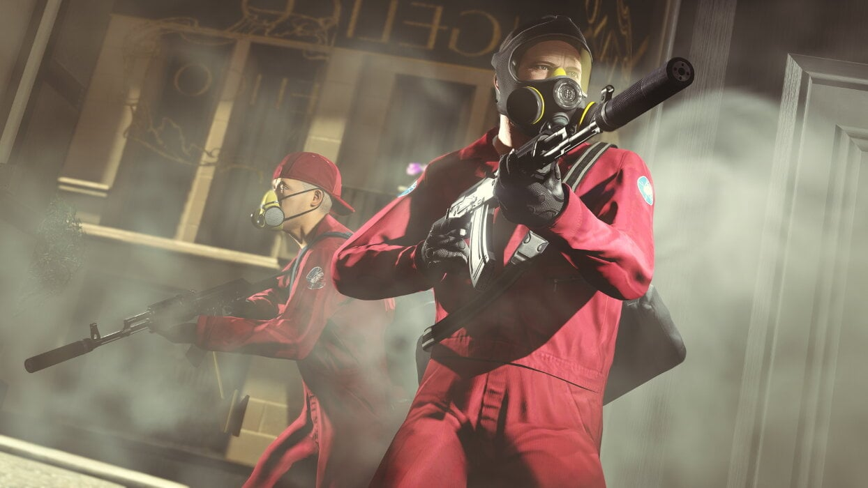 Dwie osoby w czerwonych kombinezonach i maskach gazowych, trzymające broń.