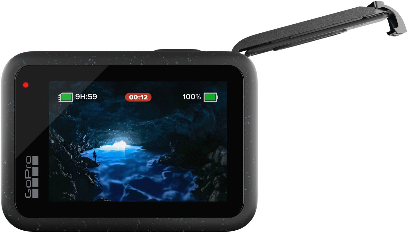 Eine GoPro-Kamera zeigt auf ihrem Bildschirm ein dunkles Höhleninnere, mit Batterie- und Zeitanzeigen.