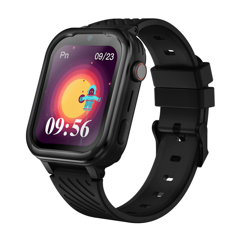 Czarny smartwatch z kwadratowym wyświetlaczem. Pokazuje godzinę i obrazek z kreskówki.