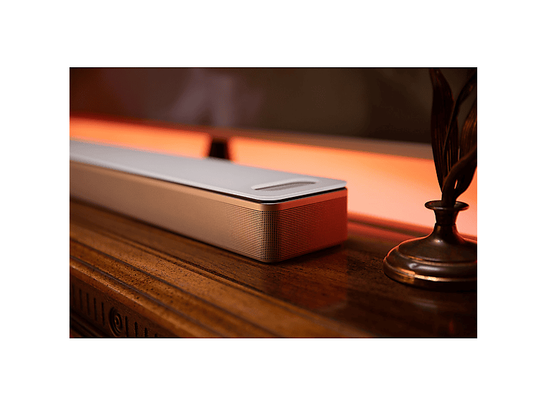 Bose Smart Ultra Soundbar – Dolby Atmos, AI Dialogue Mode, Alexa Integrata, Wireless, Bianca, Per TV E Audio Surround