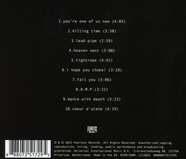 Ein CD-Cover mit Lava, dunklen Landschaften und Text in Weiß.