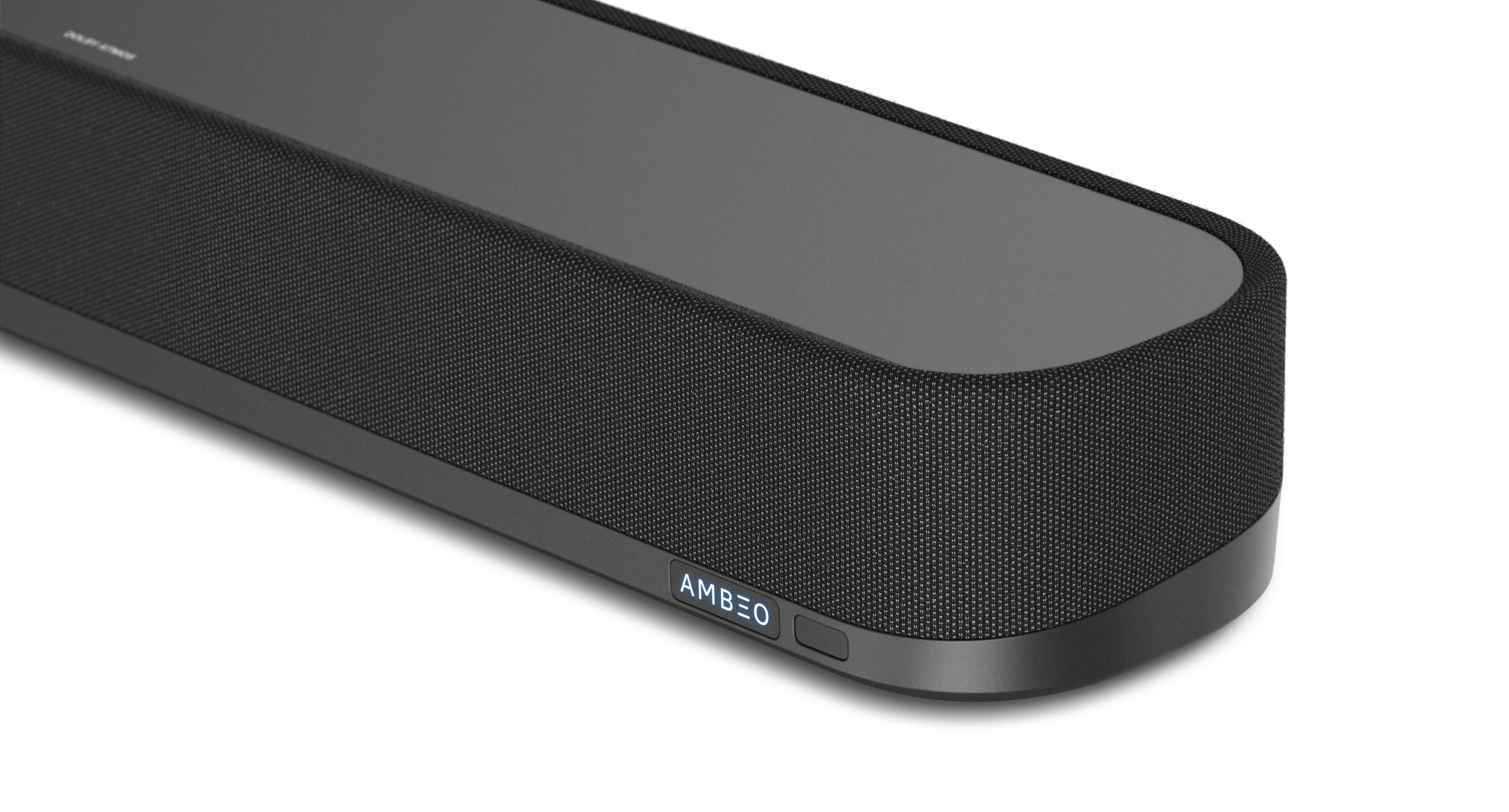 Soundbar auf weißem Hintergrund. Schwarze Soundbar mit Ambeo-Logo unten.