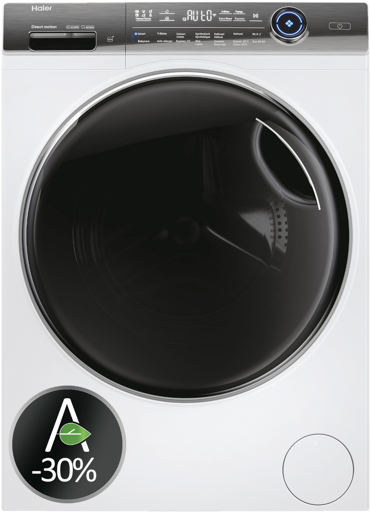 Een witte wasmachine met zwarte deur en groen energielabel.
