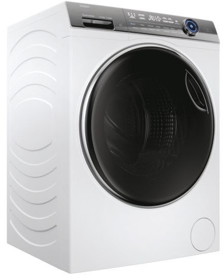Wasmachine, wit, met een zwarte deur. Bovenkant heeft een bedieningspaneel. Witte achtergrond.