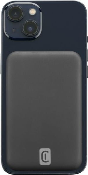 Un téléphone bleu avec un étui de chargement magnétique gris foncé fixé à l'arrière.