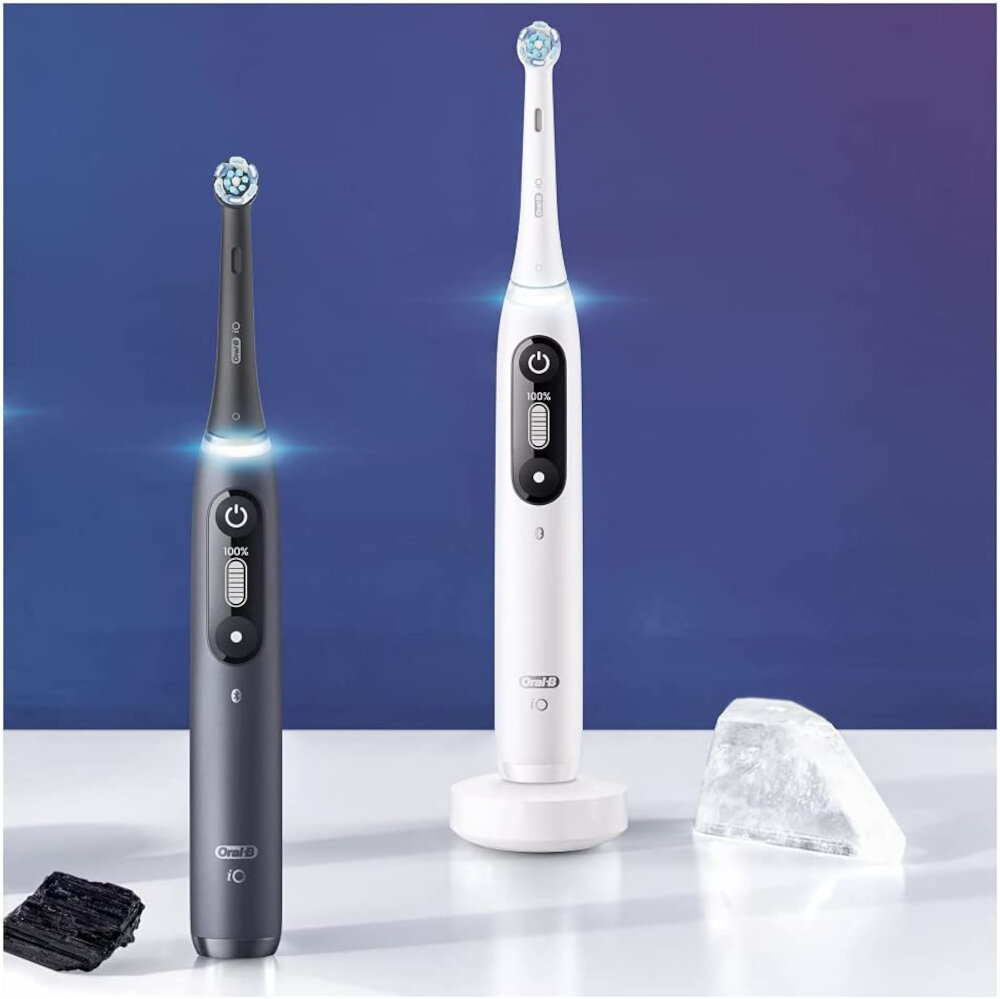 Zestaw szczoteczek magnetycznych ORAL-B IO M7 DUO Black / White