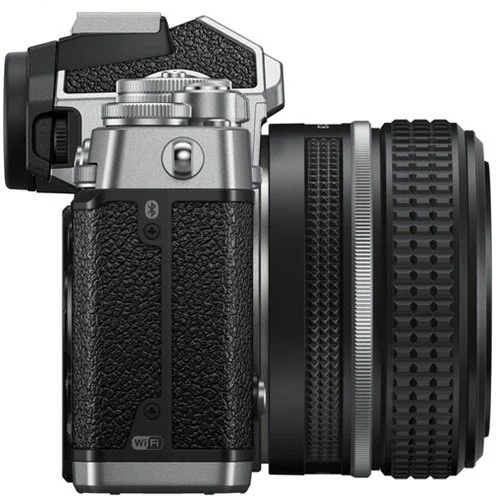 NIKON Z fc BK Lens Kit w/28 f/2.8 SE Aynasız Fotoğraf Makinesi Siyah