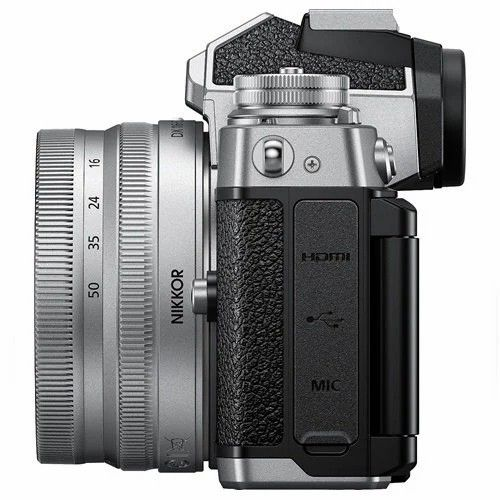 NIKON Z fc Kit w/DX 16-50mm (SL) + DX 50-250mm Aynasız Fotoğraf