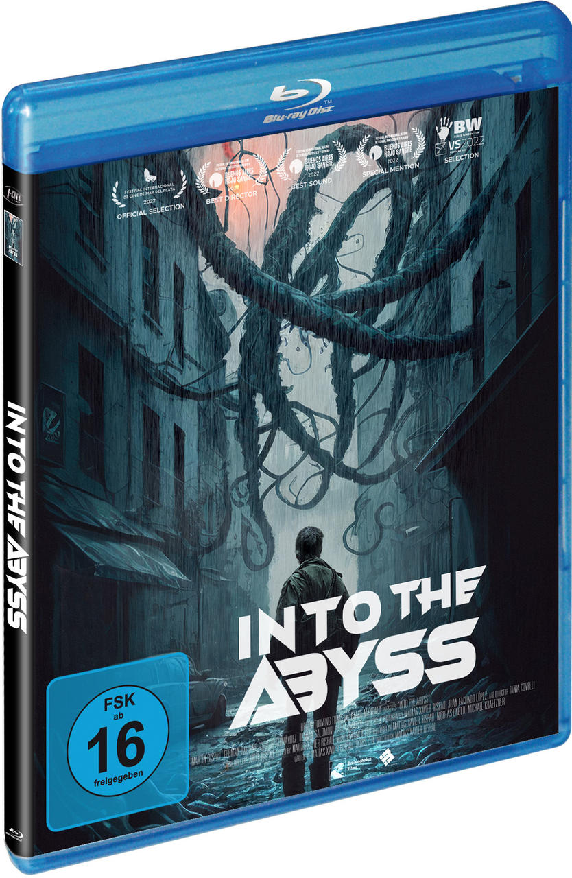 Blu-ray-Disc-Cover. Eine dunkle Straße mit einer Figur und seltsamen tentakelartigen Wesen.