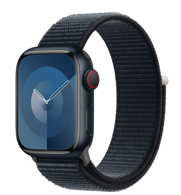 Eine Apple Watch an einem dunkelblauen Sport Loop-Armband. Display ist eingeschaltet. Weißer HG.