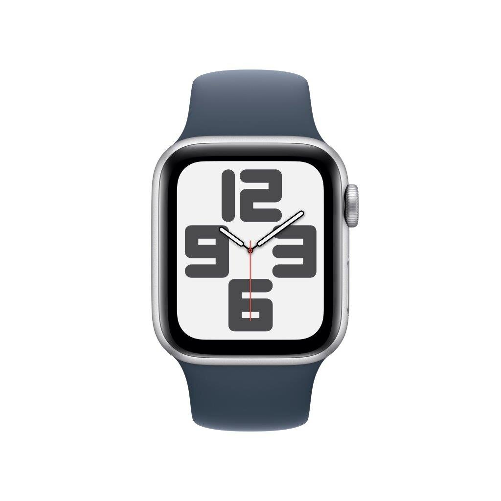 Srebrny Apple Watch z niebieskim paskiem. Tarcza zegarka pokazuje cyfry 12, 9, 3 i 6. Zegarek jest na białym tle.