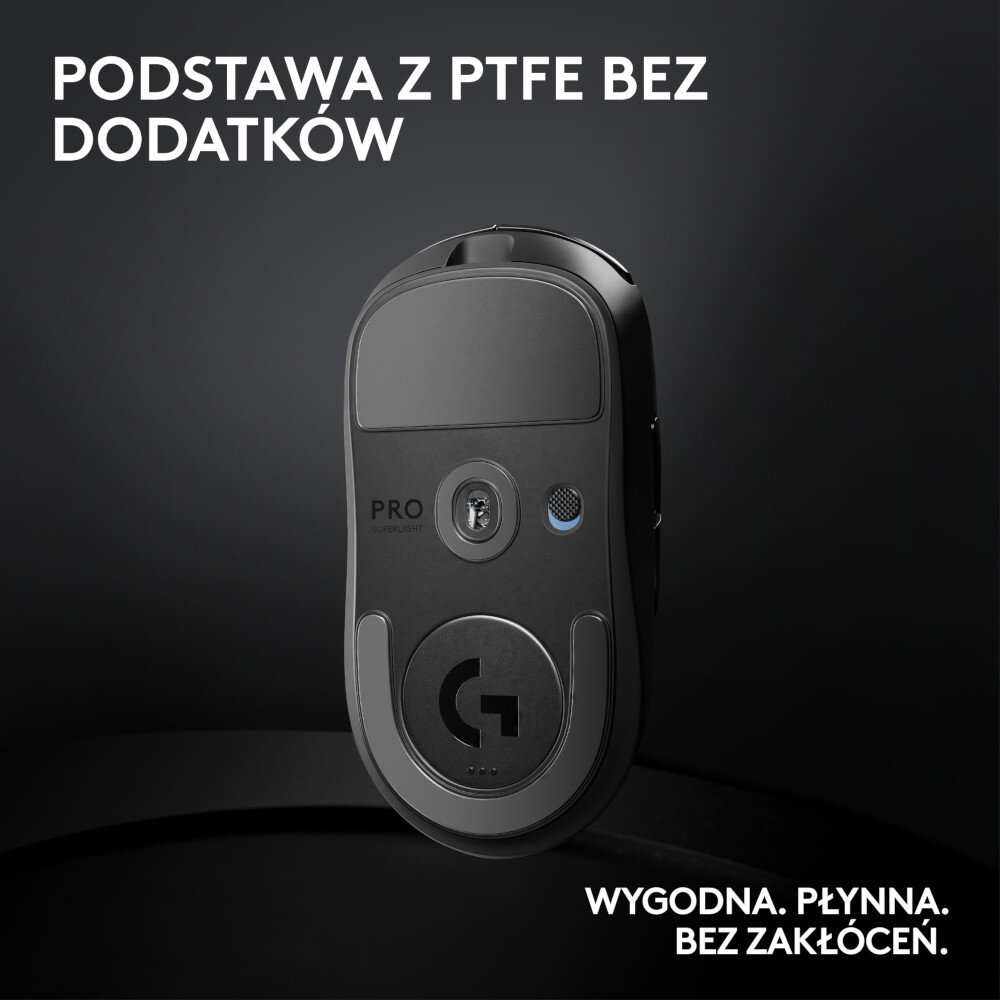 Spód czarnej myszy komputerowej z logo, z tekstem na ciemnoszarym tle.