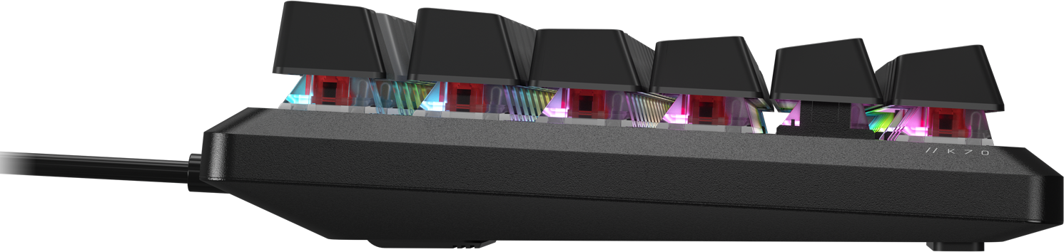 Seitenansicht einer schwarzen Tastatur mit beleuchteten Tasten. Die Tasten haben mehrere Farben.