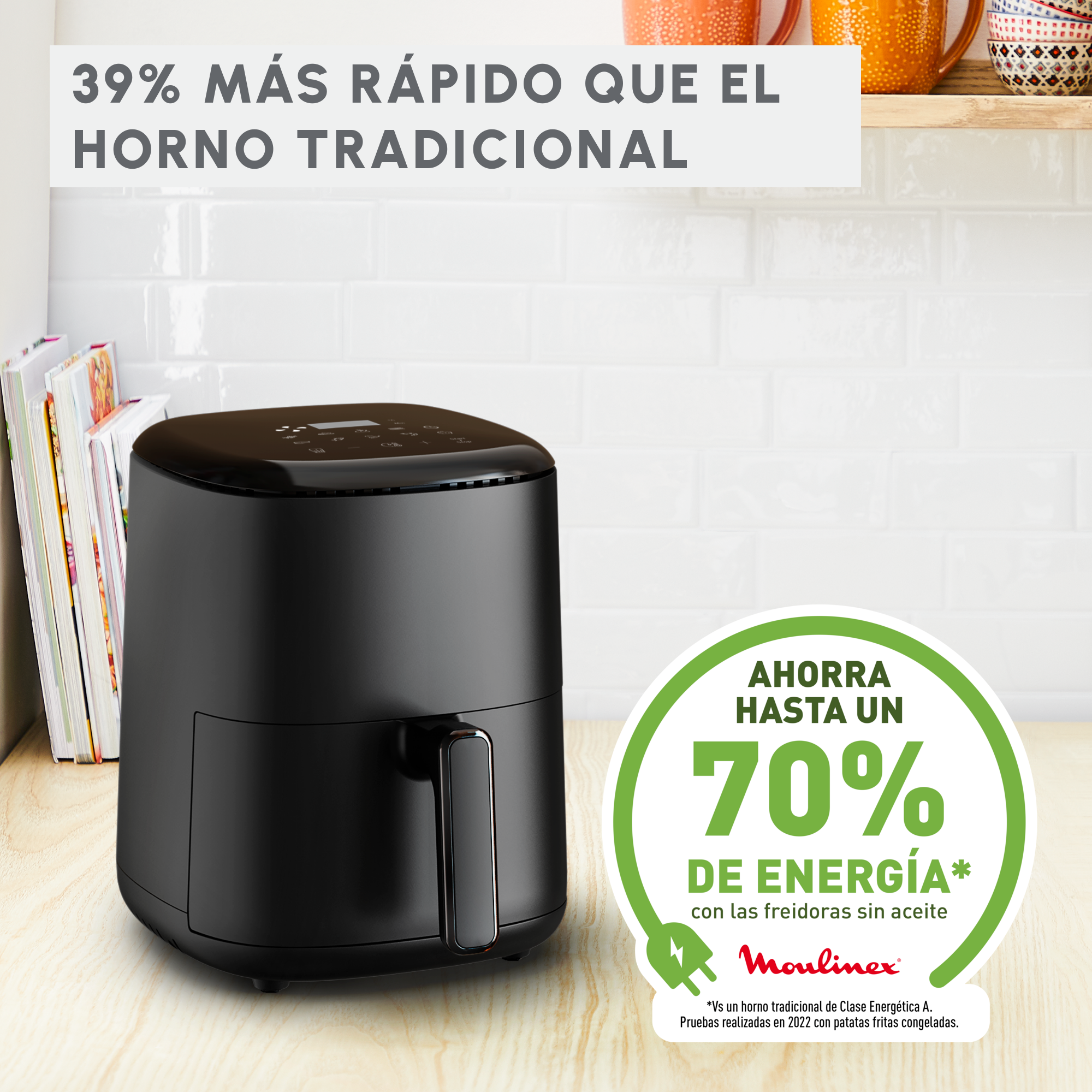 Freidora de aire negra con texto: 39% más rápido que el horno tradicional. Ahorra hasta un 70% de energía.