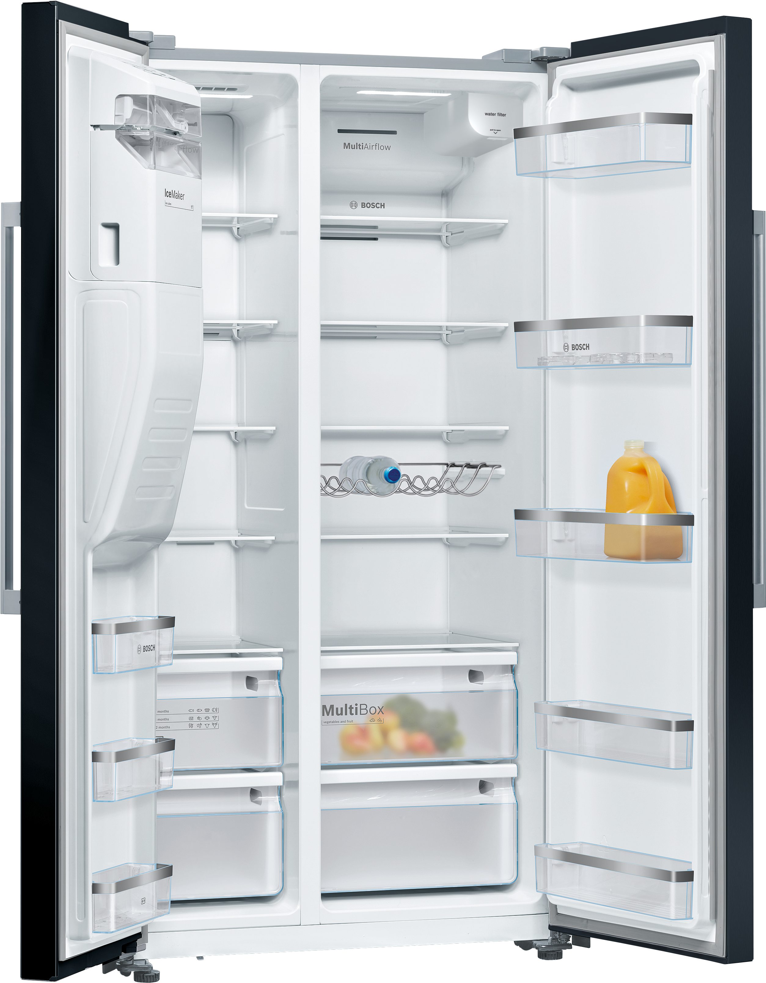 Offener Side-by-Side-Kühlschrank, gefüllt mit Regalen, Schubladen und Lebensmitteln.