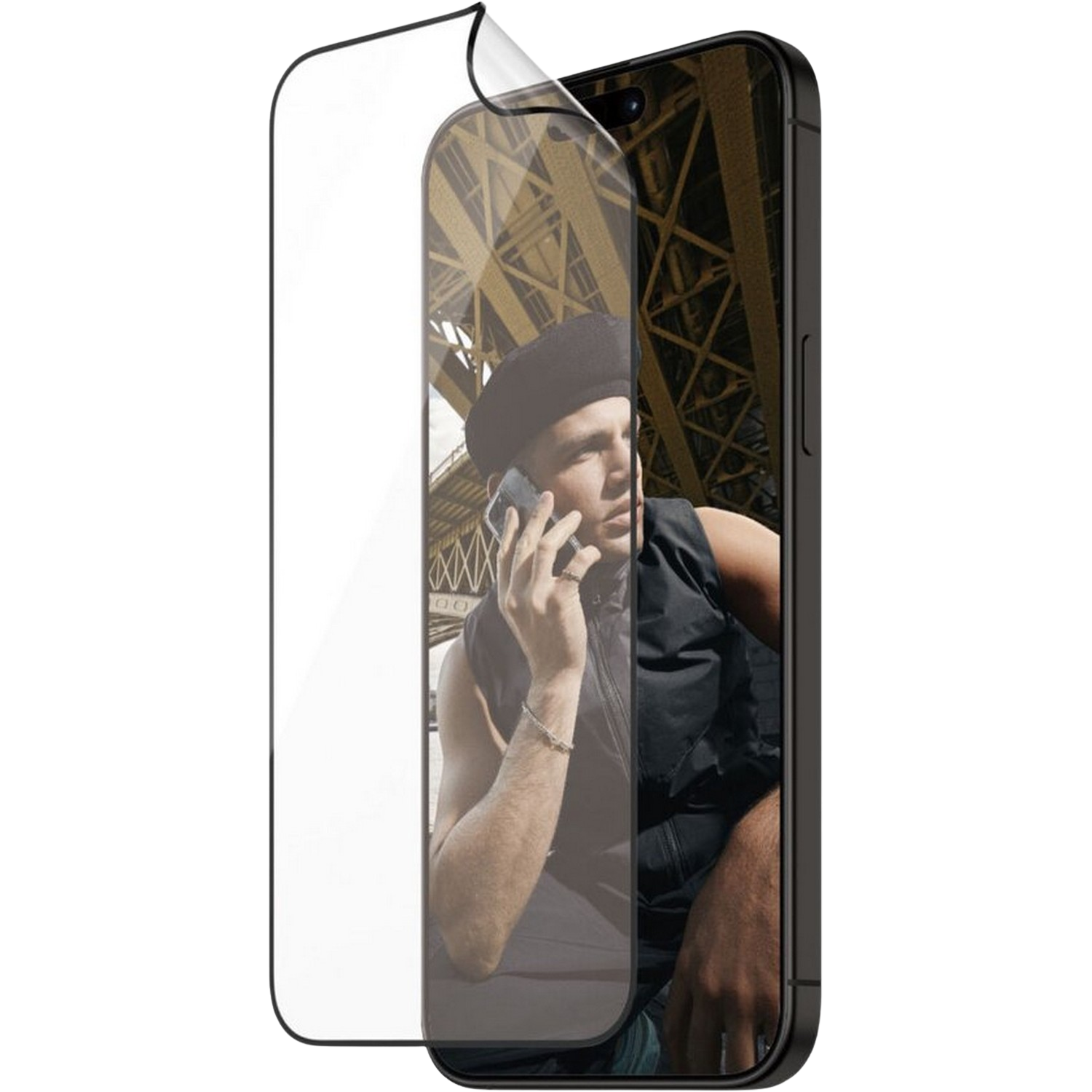 Een persoon aan de telefoon is zichtbaar door de schermbeschermer op een telefoon.