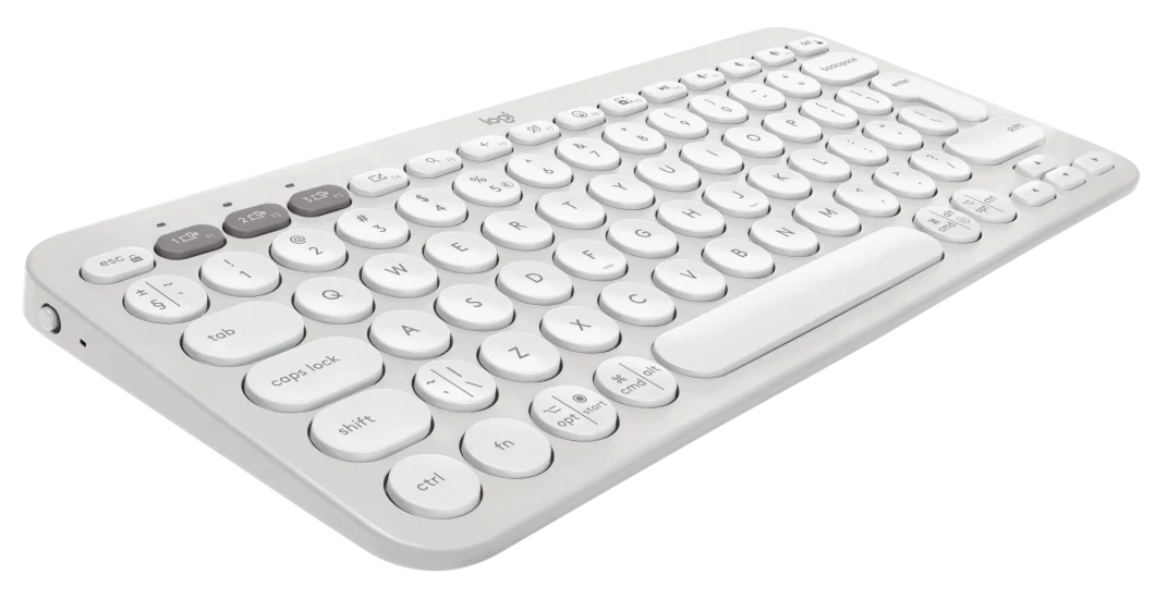 Egy fehér Logitech billentyűzet lekerekített gombokkal.