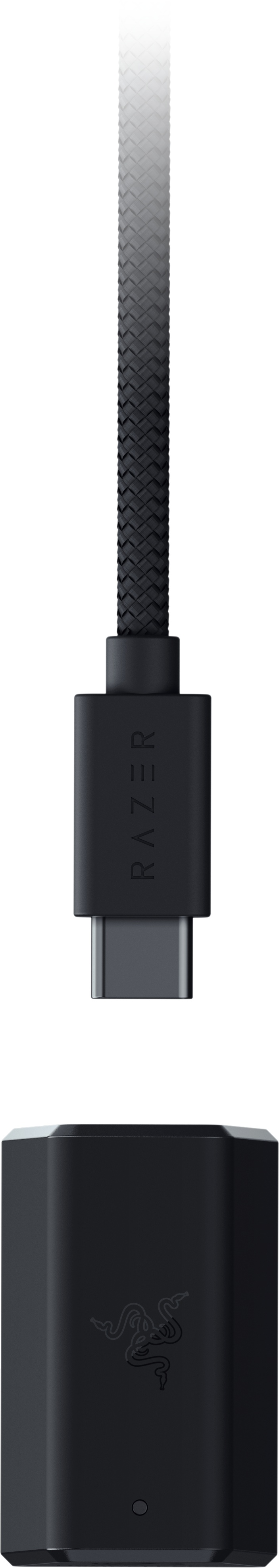 Cavo USB-C Razer nero e dock di ricarica Razer nero. Logo Razer visibile. Sfondo bianco.