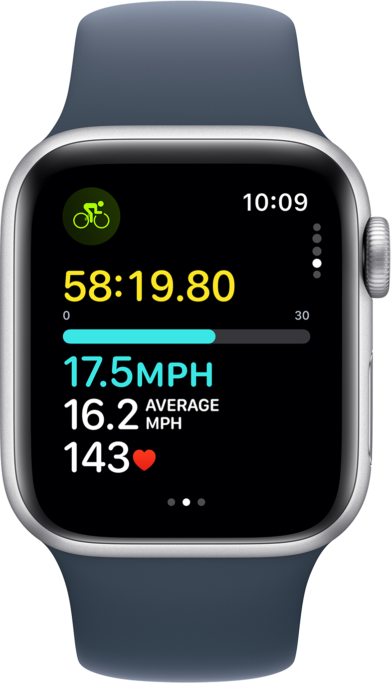 Apple Watch kerékpáros statisztikákkal a képernyőn, idő, sebesség, pulzus és távolság.