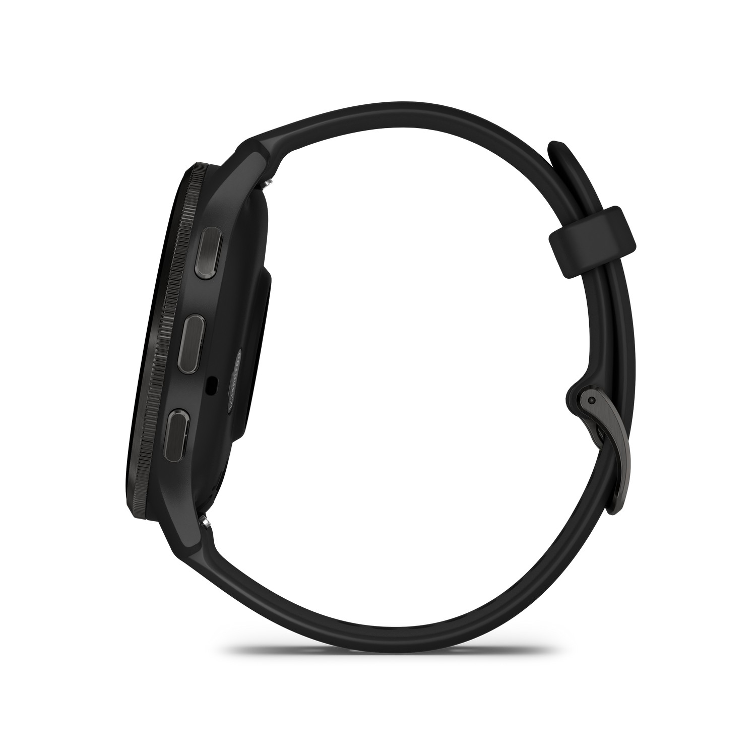 Zwarte Garmin smartwatch, zijaanzicht. Zwarte band, knoppen zichtbaar. Witte achtergrond.
