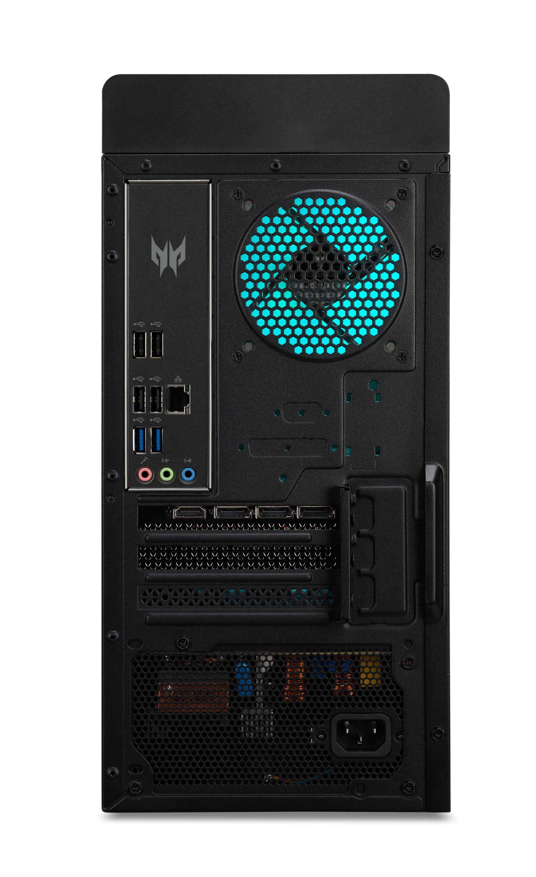 Rückseite eines schwarzen Desktop-PCs. Zeigt Anschlüsse, einen Lüfter mit blauem Licht und das Predator-Logo.