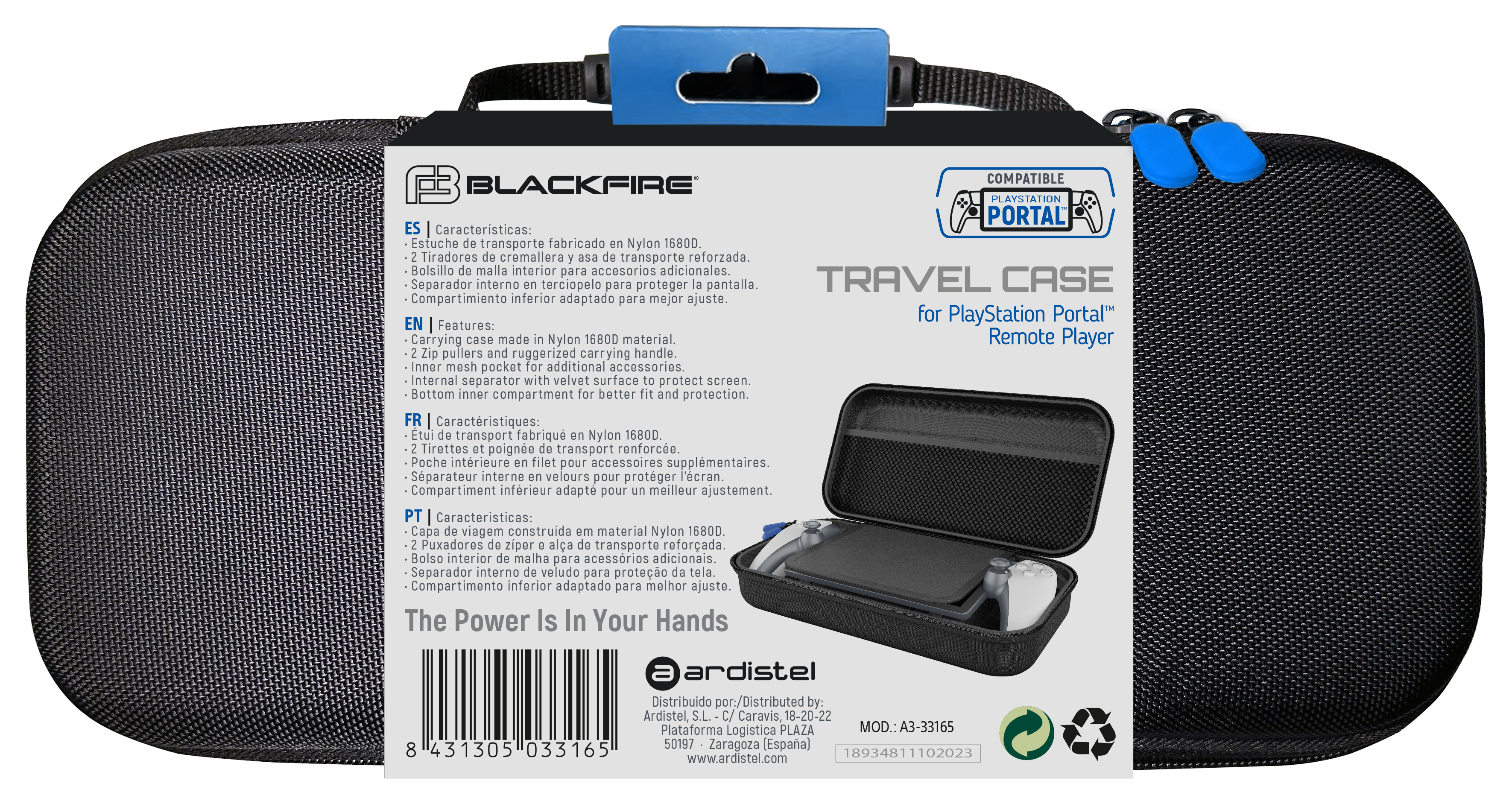 Una funda de viaje negra para una PlayStation Portal. La funda está abierta, revelando el dispositivo y accesorios.