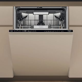 WHIRLPOOL Lave-vaisselle tout encastrable C (W7I HP40 LC)