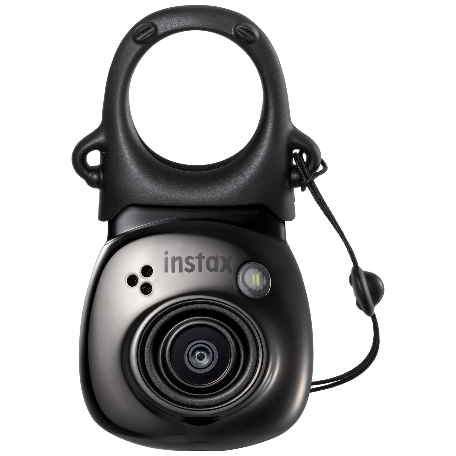 Een zwarte instax-camera met een zwarte riem. De achtergrond is wit.
