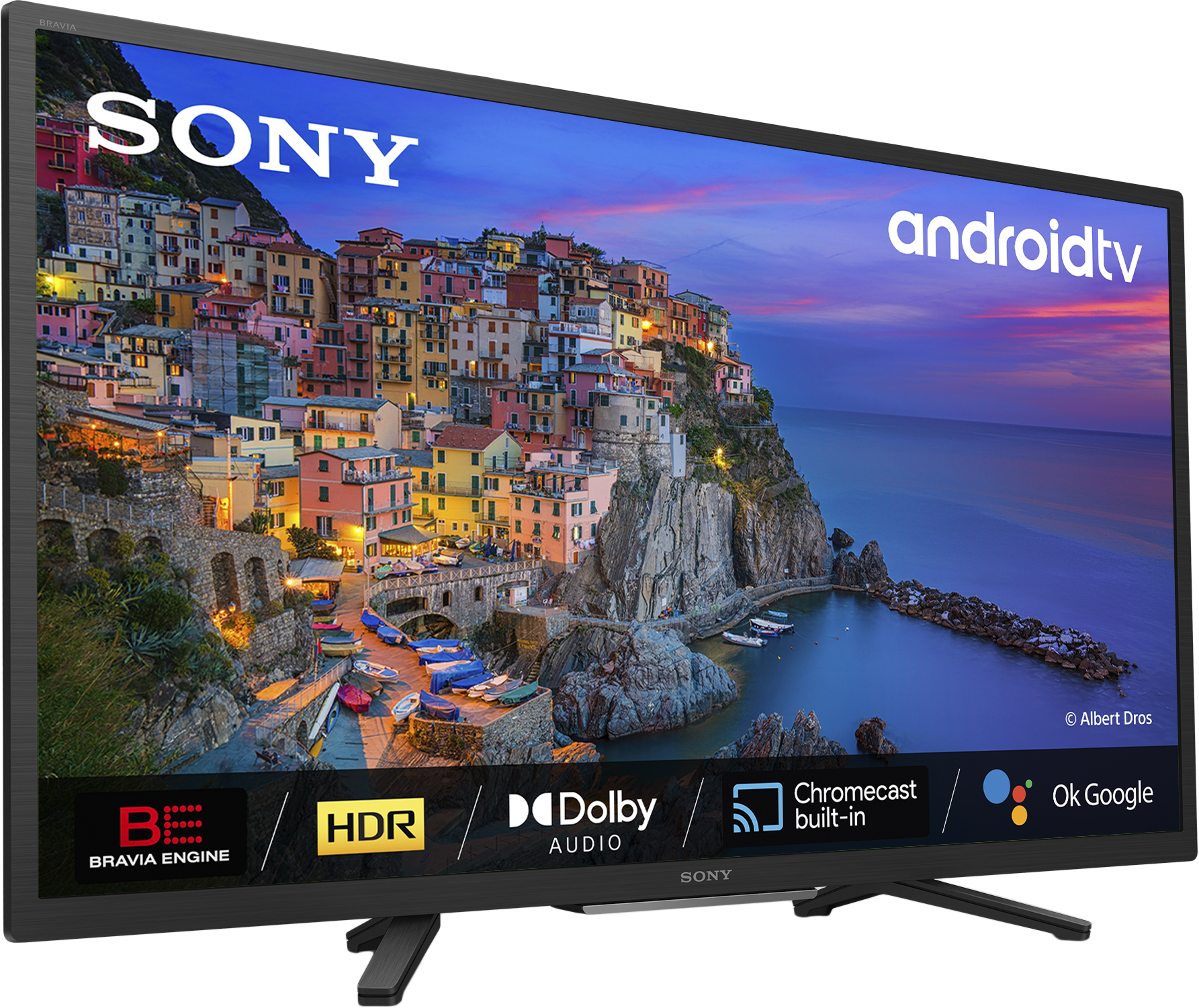 Sony Android TV. Egy színes tengerparti falu jelenetét mutatja. HDR-rel, Dolby Audio-val és Chromecasttel.