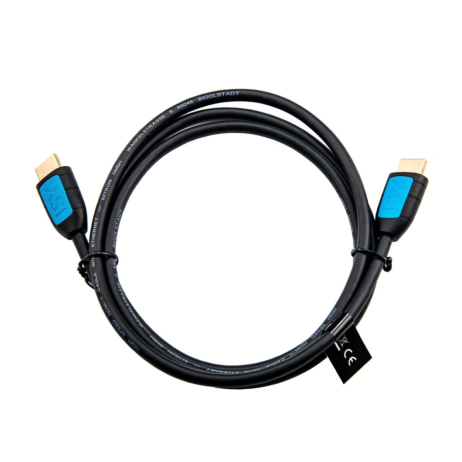 Un cavo HDMI nero con connettori blu a ciascuna estremità, su sfondo bianco.