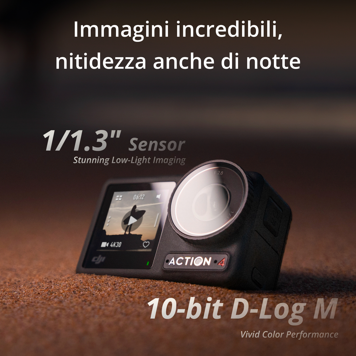 Fotocamera nera con schermo che mostra un video. Testo in italiano.