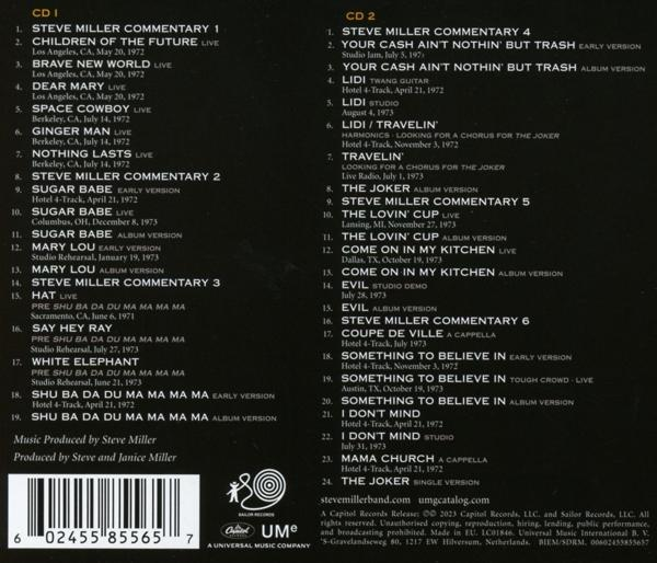 Zwei CDs mit Titellisten und Albumdetails für eine Steve Miller Band-Zusammenstellung.