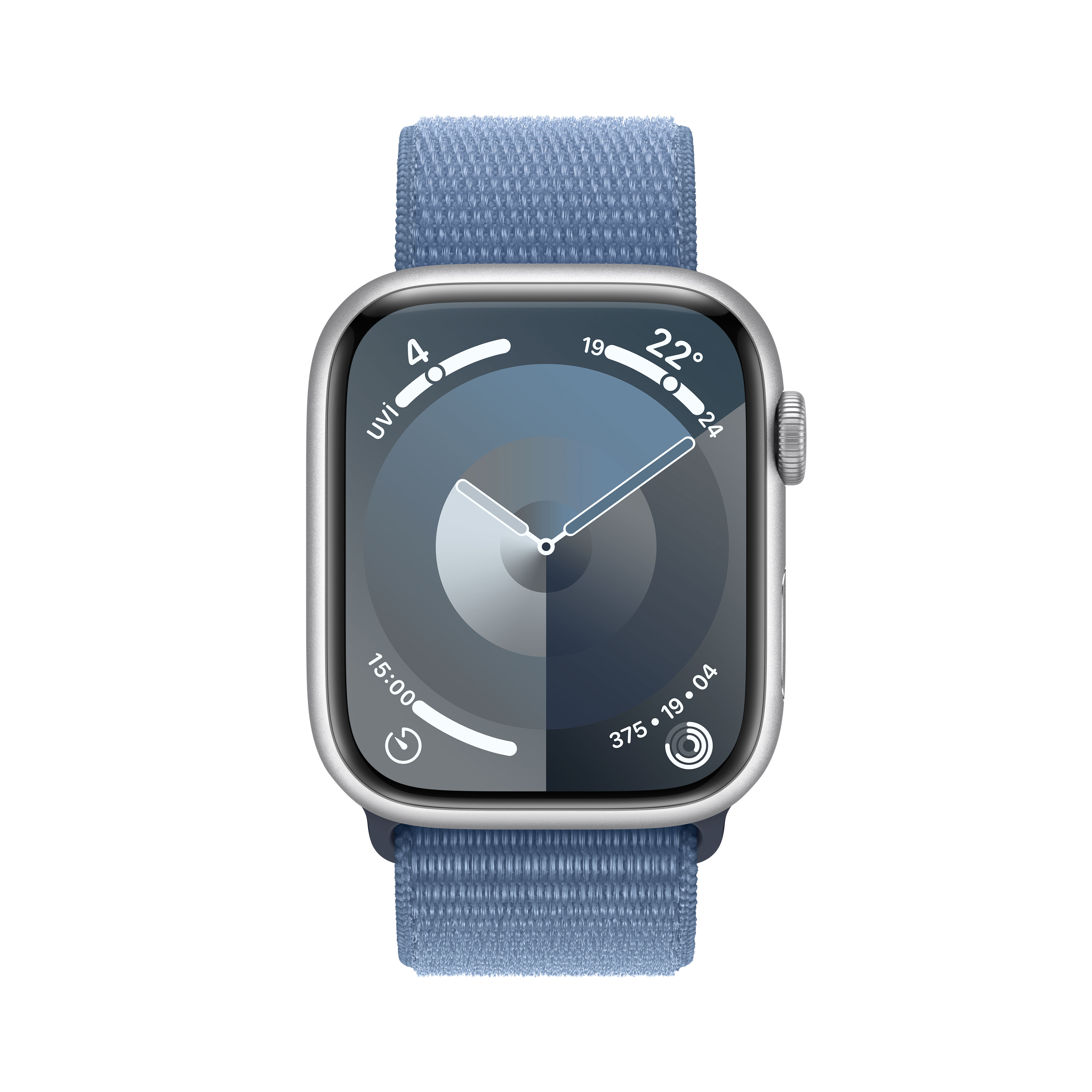 Mavi kumaş kayışlı gümüş Apple Watch. Ekran saat, tarih ve aktivite halkalarını gösteriyor.