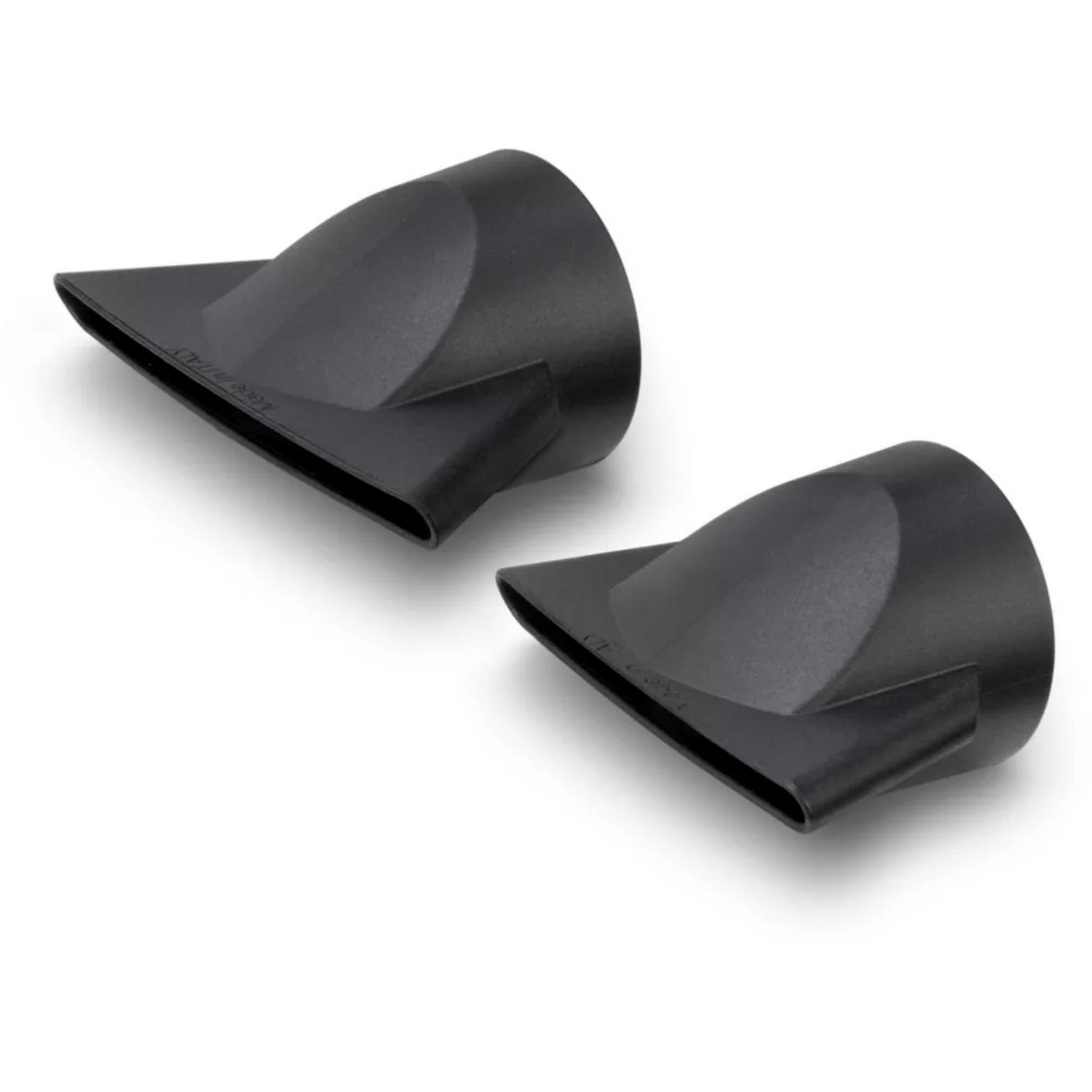 Deux buses de sèche-cheveux noires. Les buses sont inclinées et semblent neuves.