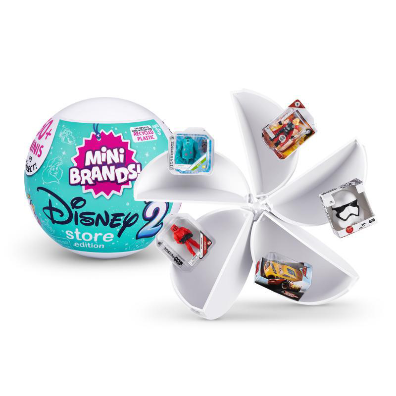 Mini Brands Disney-Ball geöffnet, Spielzeug verschiedener Charaktere enthüllt.