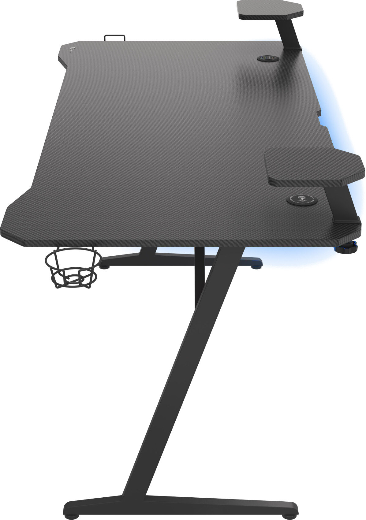 Czarny biurko do gier z uchwytem na kubek i innymi akcesoriami.