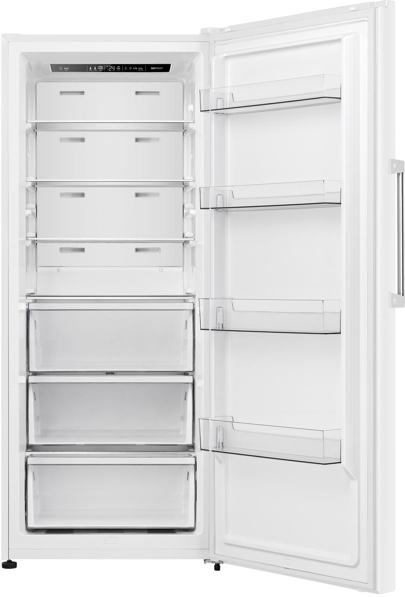 Geöffneter weißer Kühlschrank mit Regalen und Schubladen. Innenansicht.