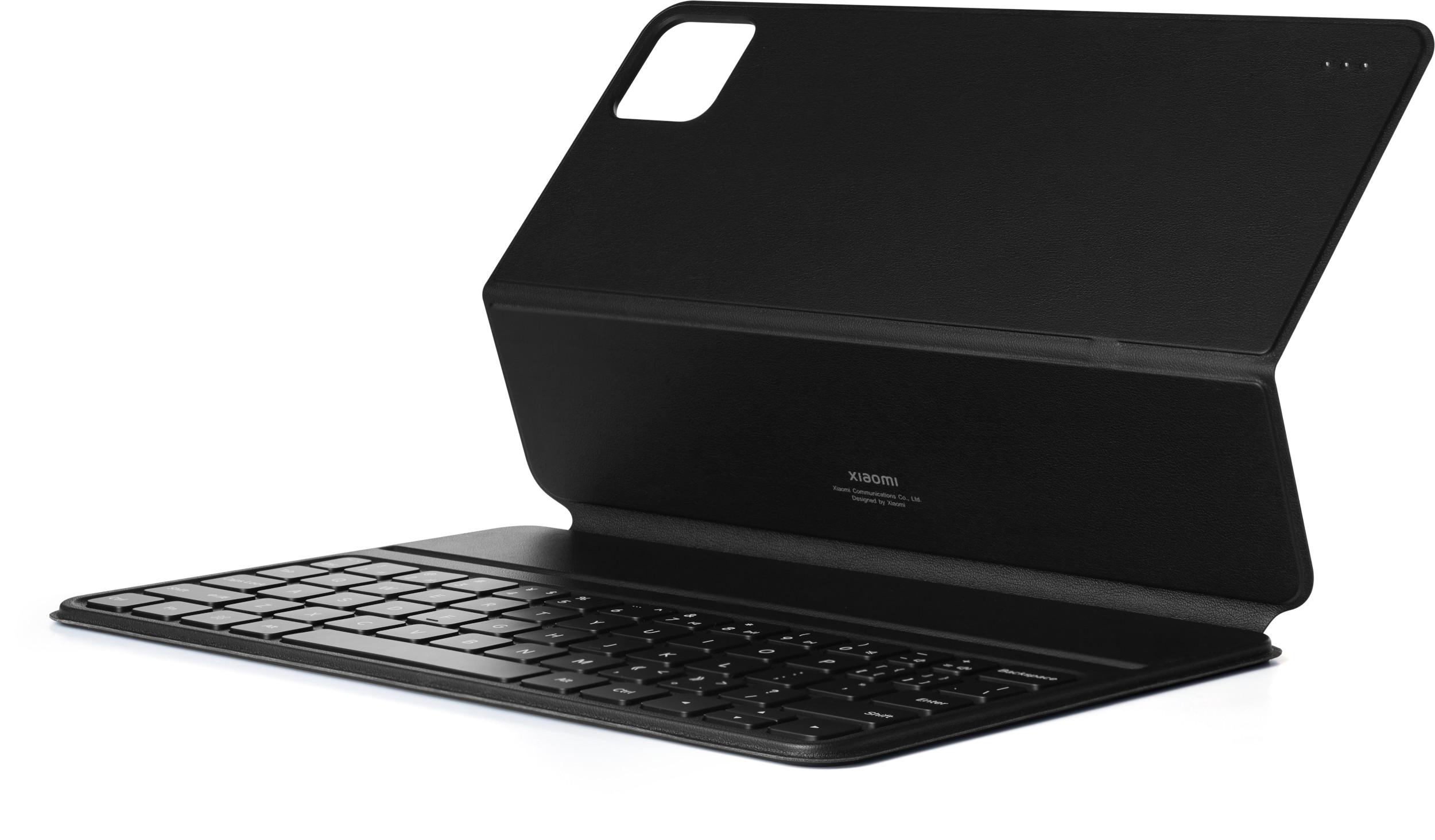 Schwarze Tablet-Tastaturhülle. Die Tastatur ist geöffnet und dem Betrachter zugewandt.