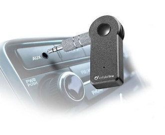Bluetooth-Adapter. Schwarz, zylindrisch. Steckt im AUX-Anschluss des Autos für Audio-Streaming.